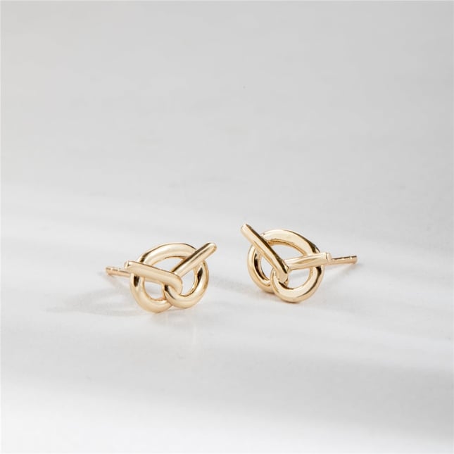 Pretzel Stud Solid Gold Earring