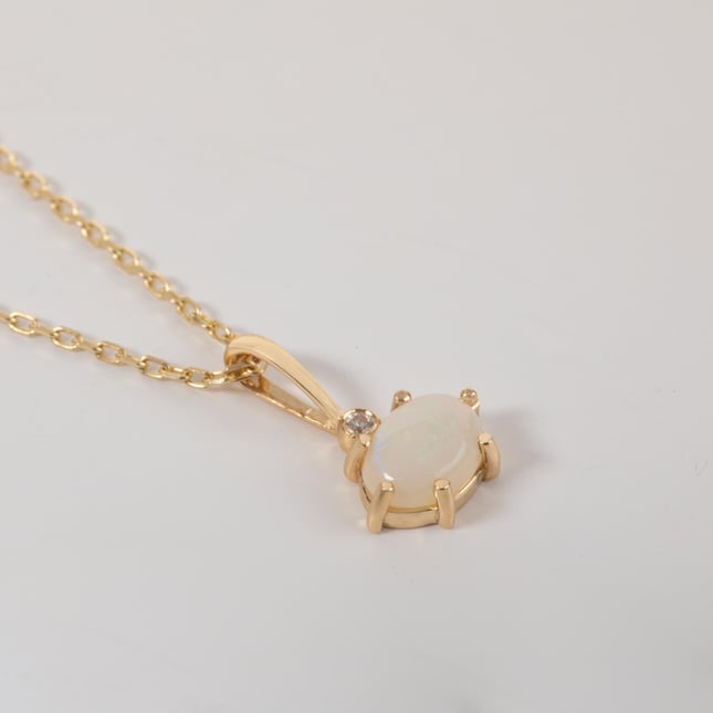 Sparkling Opal Solid Gold Necklace