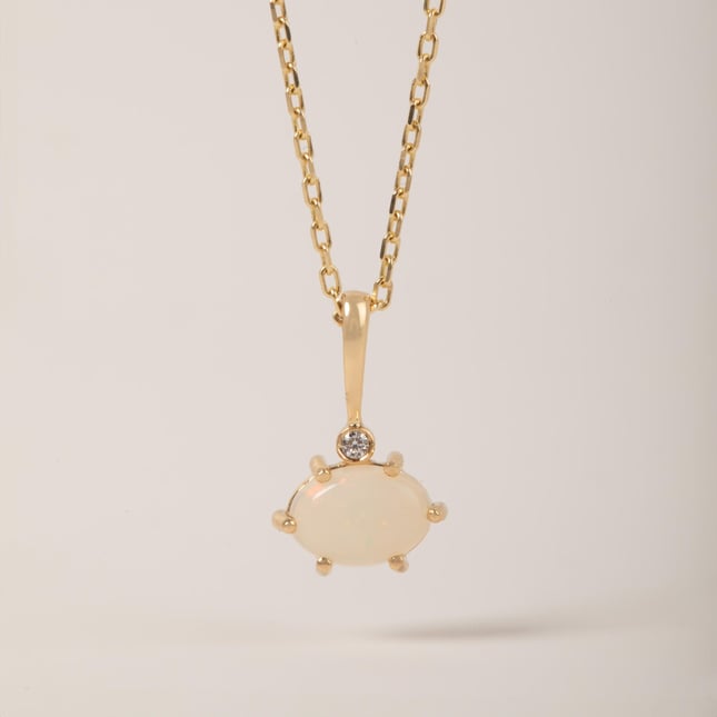 Sparkling Opal Solid Gold Necklace