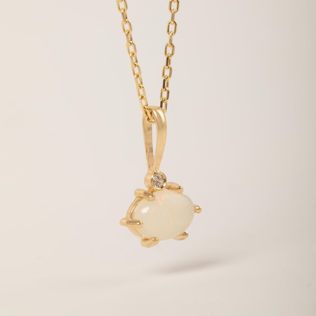 Sparkling Opal Solid Gold Necklace