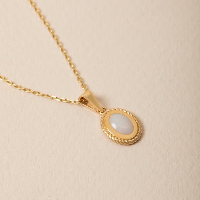 Minimal Oval Opal Altın Kolye