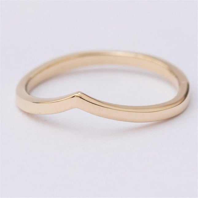 Chevron Curved Band Solid Gold Ring