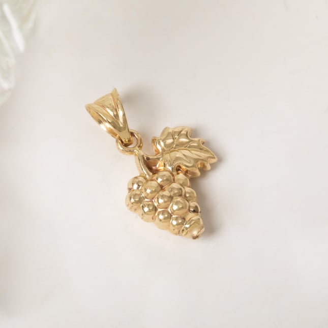 Grape Cluster Solid Gold Necklace 