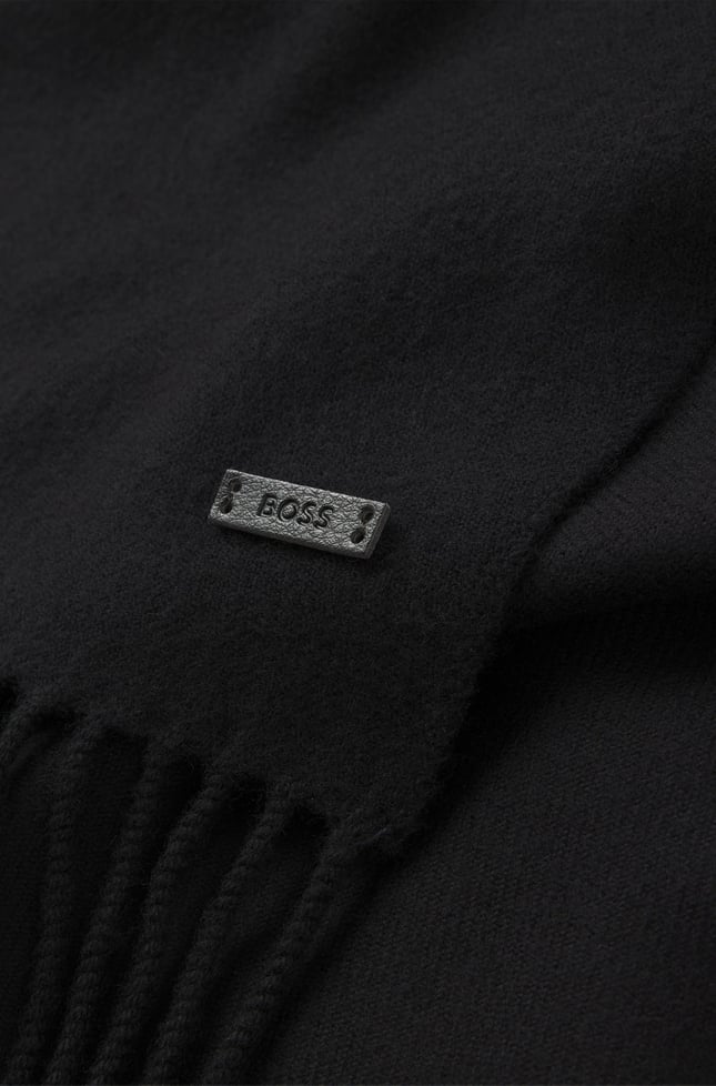 BOSS Erkek Yumuşak Yünlü Kumaş Uçları Püsküllü Logo Yamalı Siyah Atkı 50517218-001