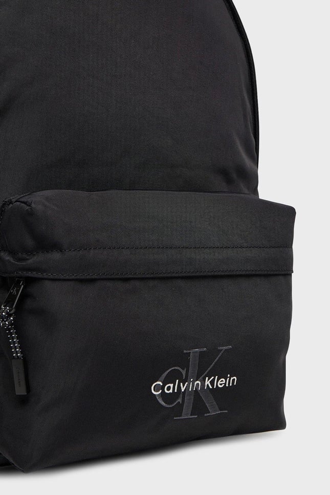 Calvin Klein Erkek Ayarlanabilir Askılı Fermuarlı Ön Cepli Logolu Siyah Sırt Çantası LV04D3114G-UB1