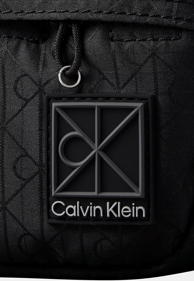 Calvin Klein Erkek Monogram CK Logolu Fermuarlı Siyah Omuz Çantası LV04D1190G-UB1