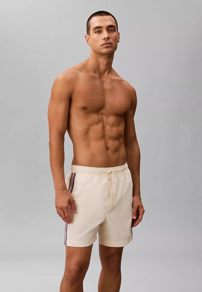 Calvin Klein Calvin Klein Erkek Normal Kesim Elastik Bel Bantlı Yanları Logo İmzalı Şerit Çizgili Beyaz Bikini Altı LV00N61042-YAC
