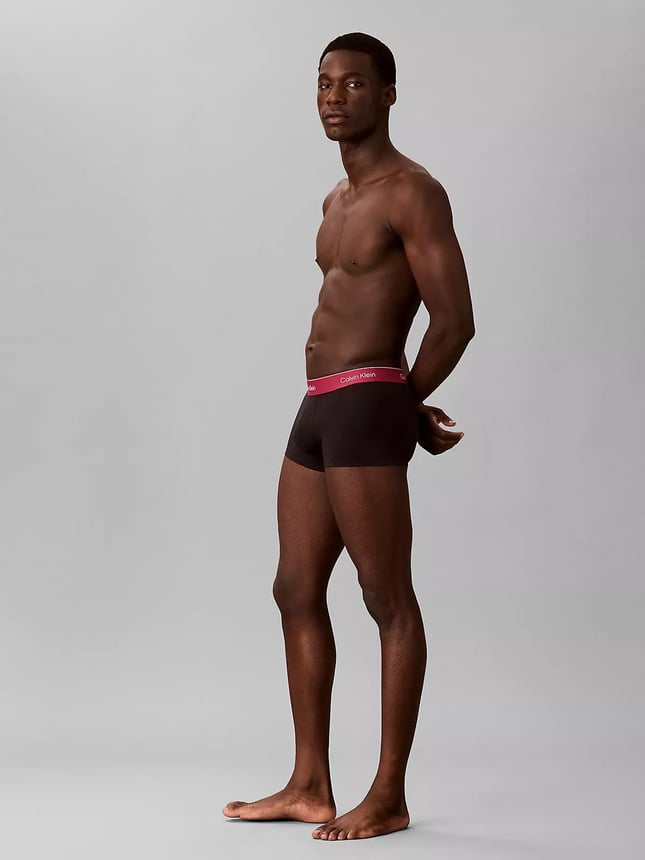 Calvin Klein Erkek Pamuklu Slim Fit Beli Elastik Bantlı Pamuklu 3lü Kırmızı-Beyaz-Mavi Boxer LV00NB4389-4M5