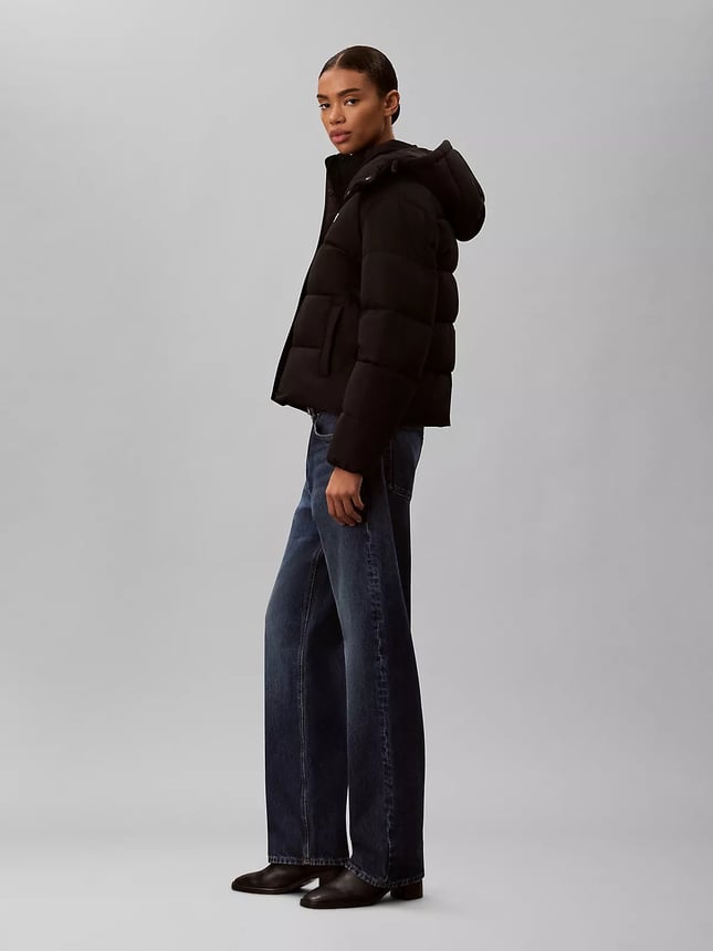 Calvin Klein Kadın Boxy Fit Kısa Boy Su ve Rüzgar İtici Çıkarılabilir Kapüşonlu Siyah Mont LV047H504G-UB1