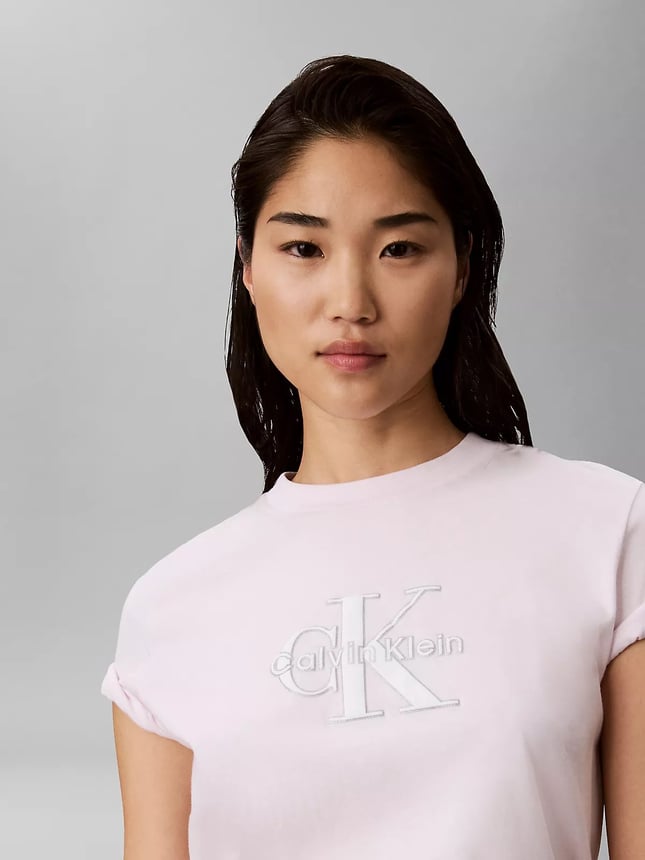 Calvin Klein Kadın Normal Kalıp CK Logo Baskılı Yuvarlak Yakalı Kısa Kollu Pembe T-Shirt LV047H800G-3FS