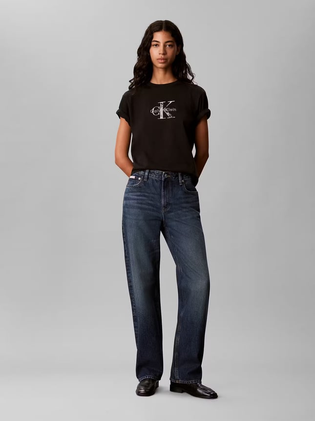 Calvin Klein Kadın Regular Fit Yuvarlak Yakalı Pamuklu Logo Nakışlı Kısa Kollu Siyah T-Shirt LV047H802G-UB1