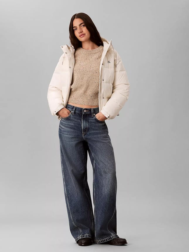 Calvin Klein Kadın Relaxed Fit Uzun Kesim Su İtici Parlak Naylon Kapüşonlu Şişme Ekru Mont LV047H512G-67U