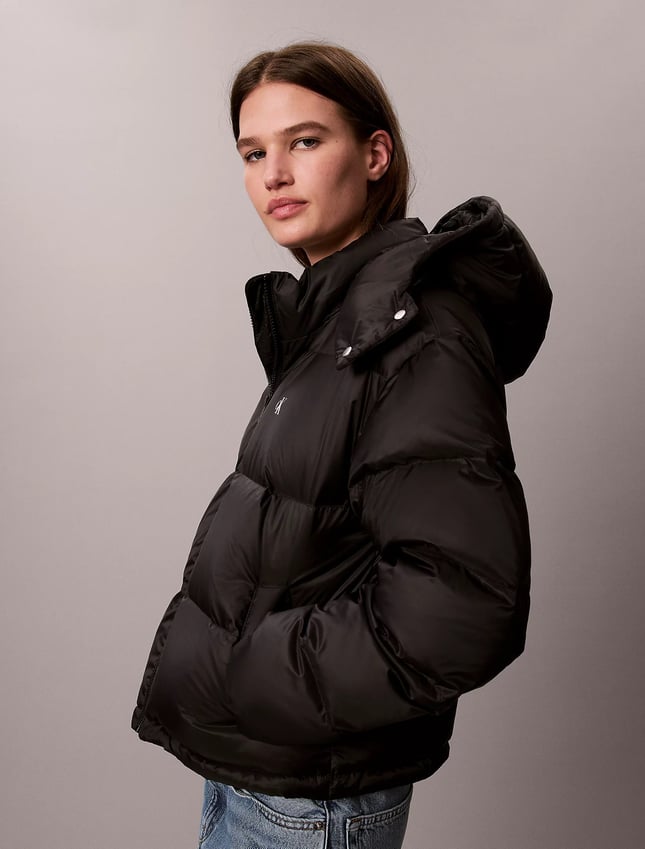 Calvin Klein Kadın Relaxed Fit Kısa Boy Ördek Tüyü Dolgulu Su İtici Çıkarılabilir Kapüşonlu Şişme Siyah Mont LV047H500G-UB1