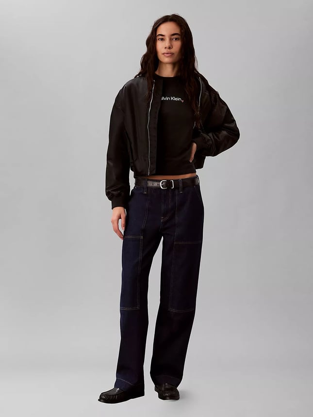 Calvin Klein Kadın Slim Fit Esnek Pamuklu Yuvarlak Yaka Simli Kalp Logo Baskılı Siyah T-Shirt LV047H835G-UB1