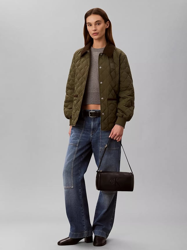 Calvin Klein Kadın Yumuşak Formlu CK Logolu Ayarlanabilir Omuz Askılı Siyah Çanta LV04F3894G-UB1