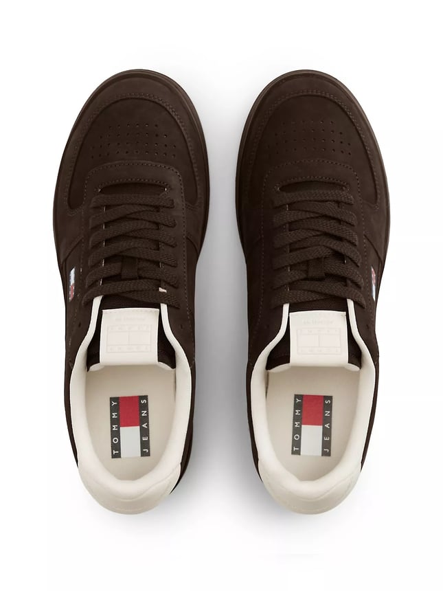 Tommy Hilfiger Erkek Nubuk Süet Delikli Burun Logo Detaylı Kontrast Topuklu Kahverengi Sneaker EM0EM01788-GT3