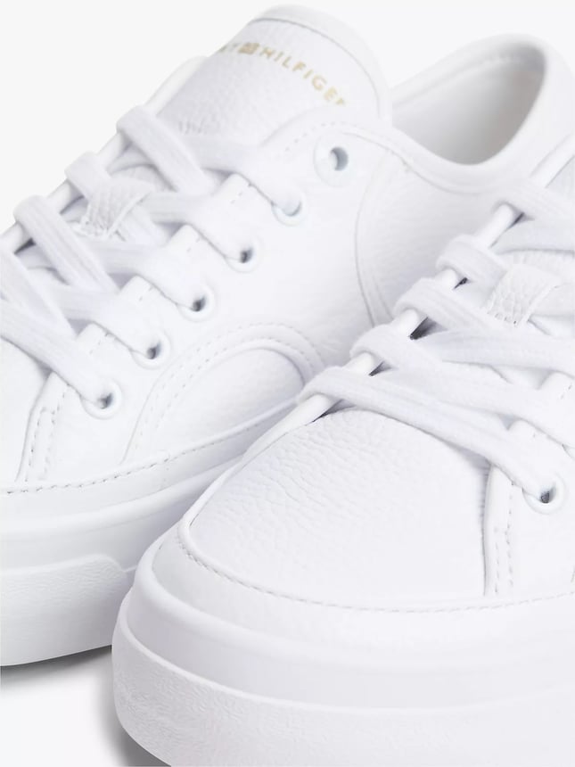 Tommy Hilfiger Kadın Bağcıklı Rahat Taban Logo Detaylı Deri Günlük Beyaz Sneaker FW0FW09393-YBS
