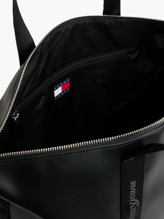 Tommy Hilfiger Kadın Bayrak Logo Detaylı Fermuarlı Siyah Omuz Çantası AW0AW19046-BDS