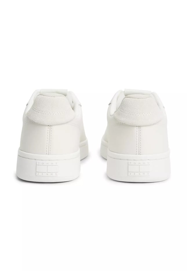 Tommy Hilfiger Kadın Düşük Bilekli İkonik Bayrak Logo Desenli Süet Detaylı Deri Ekru Sneaker EN0EN03146-YBL