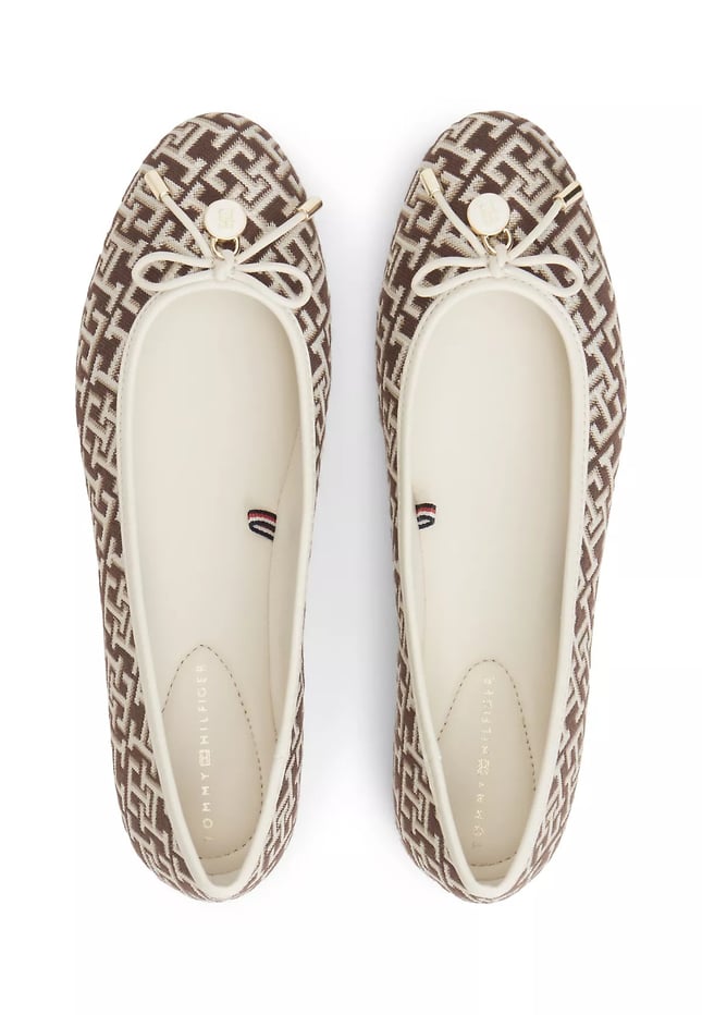 Tommy Hilfiger Kadın Monogram TH Logolu İnce Topuklu Yuvarlak Burunlu Kahverengi Espadril FW0FW09504-GSZ