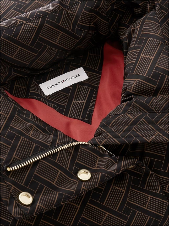 Tommy Hilfiger Kadın Relaxed Fit Bayrak Desenli Kaz Tüyü Dolgulu Dik Yaka Fermuar ve Çıtçıt Kapamalı Siyah Mont WW0WW51539-0MF