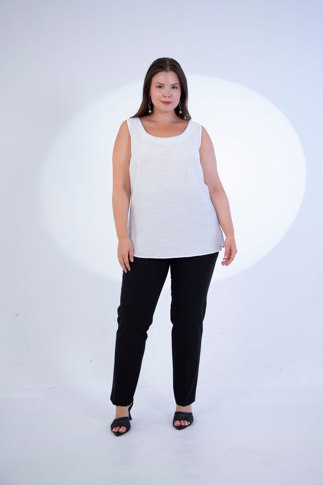 Büyük Beden 1113095 Yaka Sim Biyeli Kolsuz Bluz  Beyaz