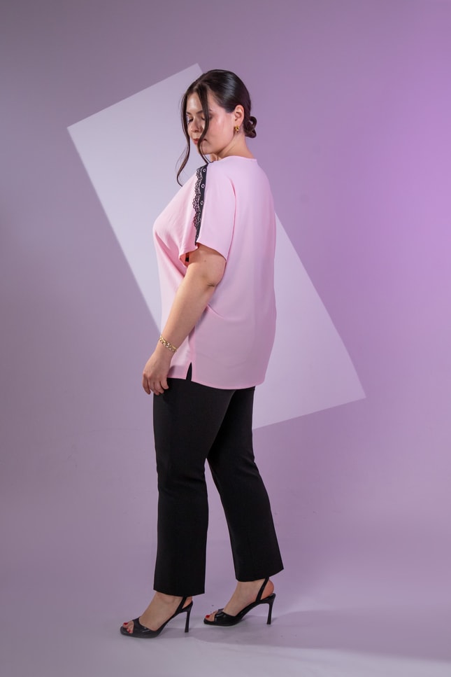 Büyük Beden 3331026 V Yaka Dantelli Bluz  Pembe