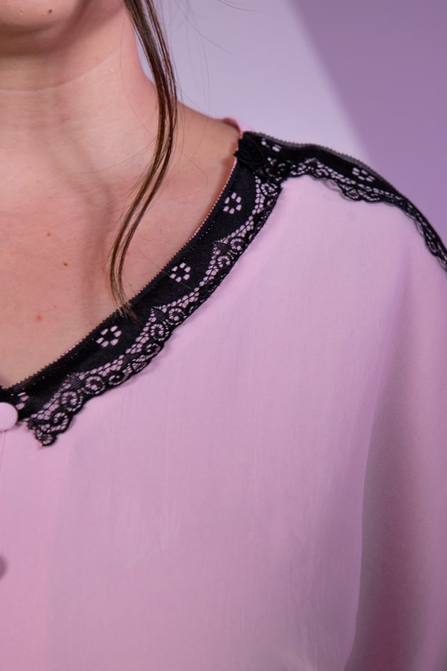 Büyük Beden 3331026 V Yaka Dantelli Bluz  Pembe
