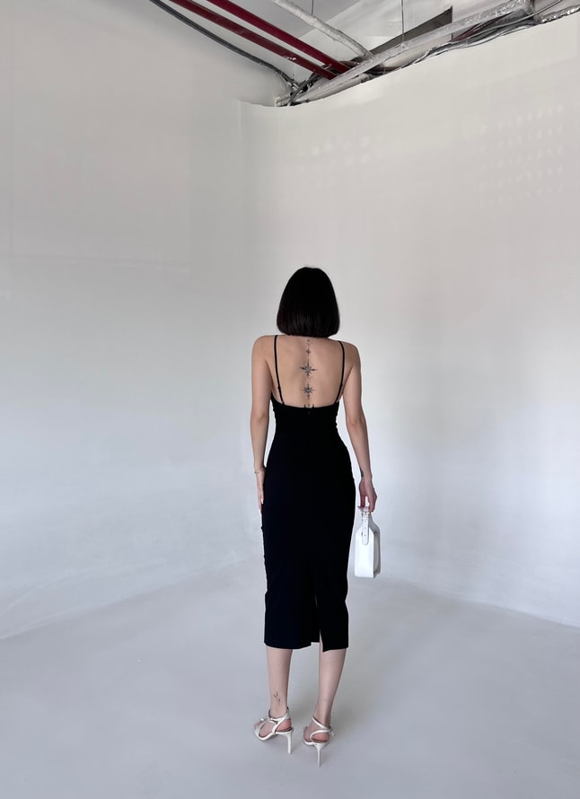 ALL BLACK SERİES BÜZGÜLLÜ ELBİSE 