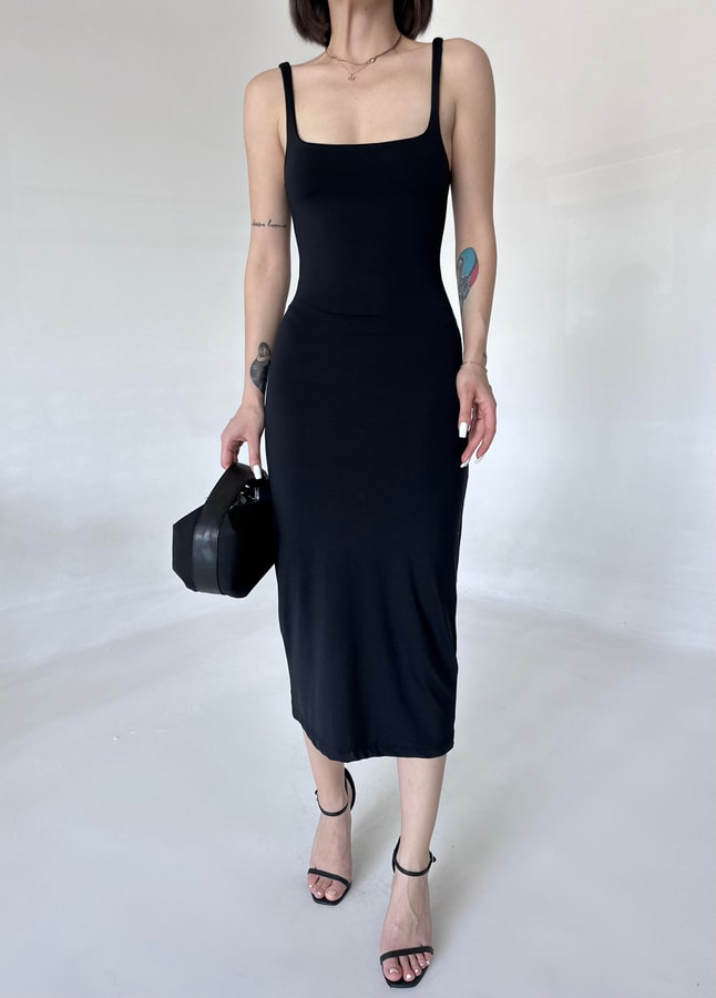 ALL BLACK SERİES KARE YAKA ELBİSE 