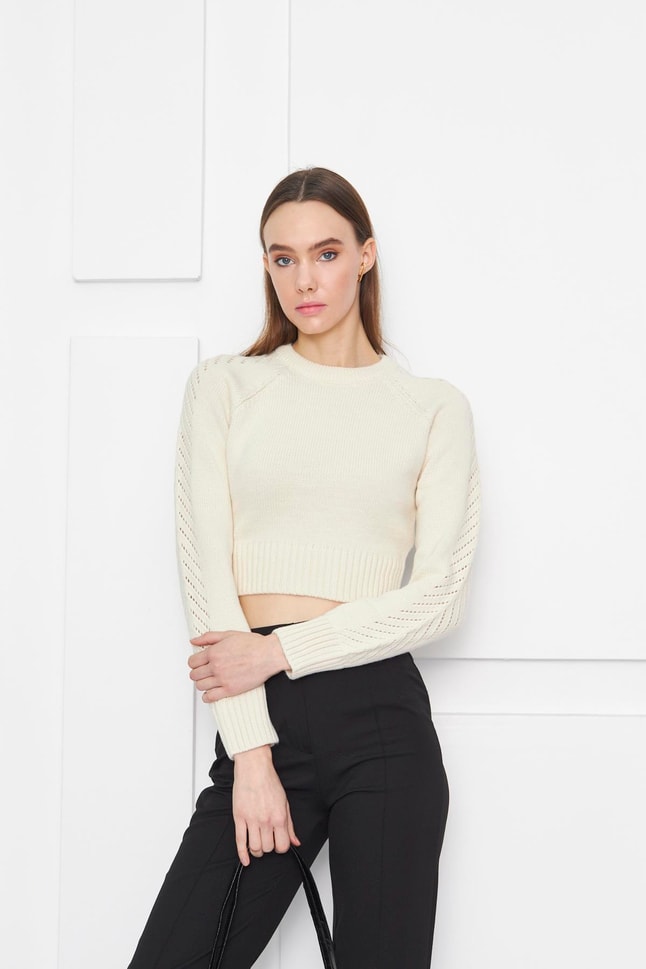 KREM ÖRME CROP KAZAK