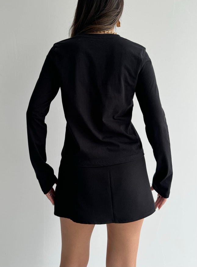 Sezon basic yaka detaylı Siyah t-shirt