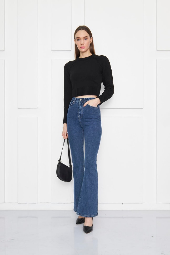 SİYAH ÖRME CROP KAZAK
