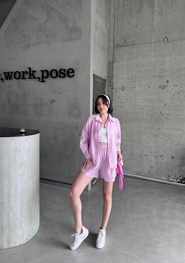 Şortlu Pembe Çizgili Takım 
