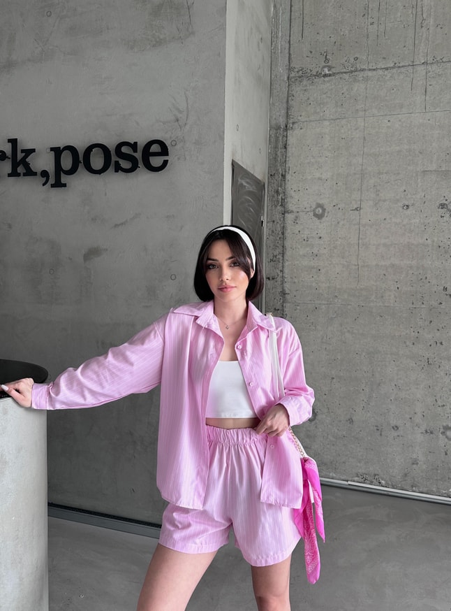 Şortlu Pembe Çizgili Takım 