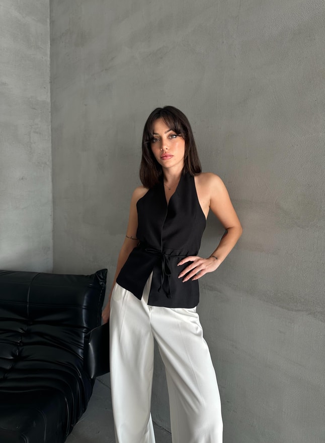 Tasarım Bağlamalı Siyah Yelek