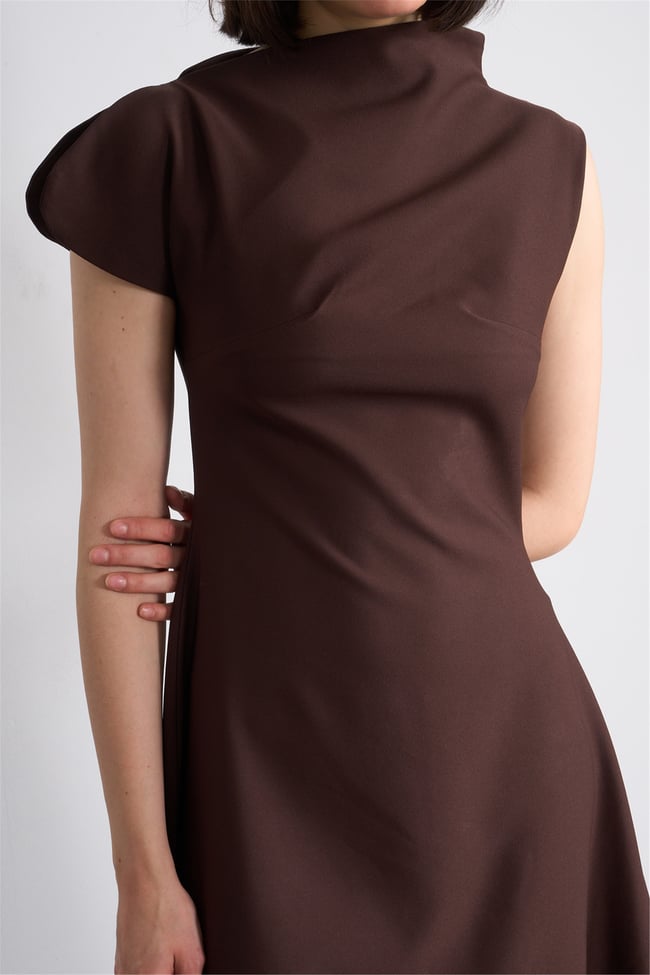 Nesil Y26 Eu3169 Kahve Kadın Asimetrik Yaka Midi Boy Elbise S-Xl