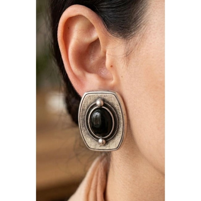Silver eskitme black küpe