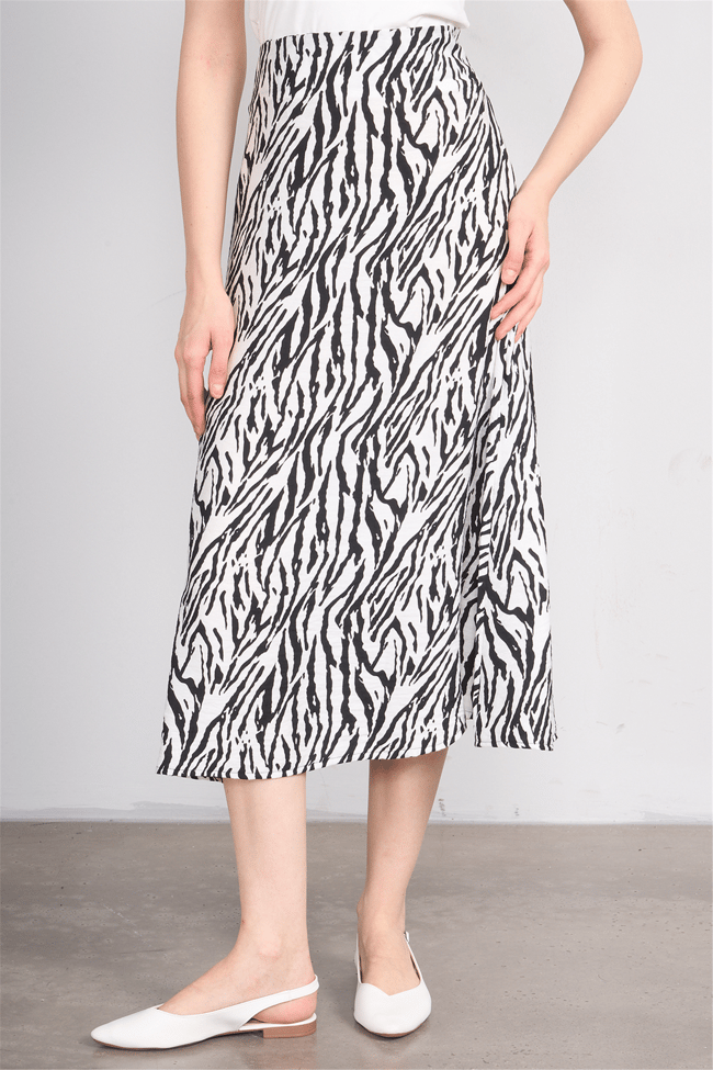 Fithit 4652 Bayan Viskon Regular Çan Etek Beyaz Üzeri Zebra Desen