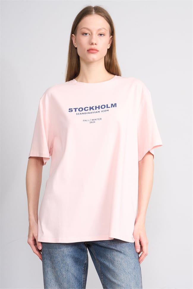 Helly Y25 Mb-6056 Pudra Kadın Stockholm Yazı Baskılı T-Shirt