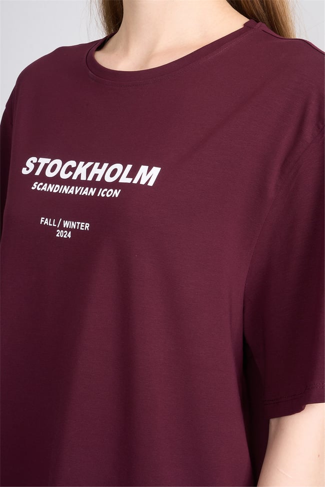 Helly Y26 Mb-6056 Bordo Kadın Stockholm Yazı Baskılı T-Shirt