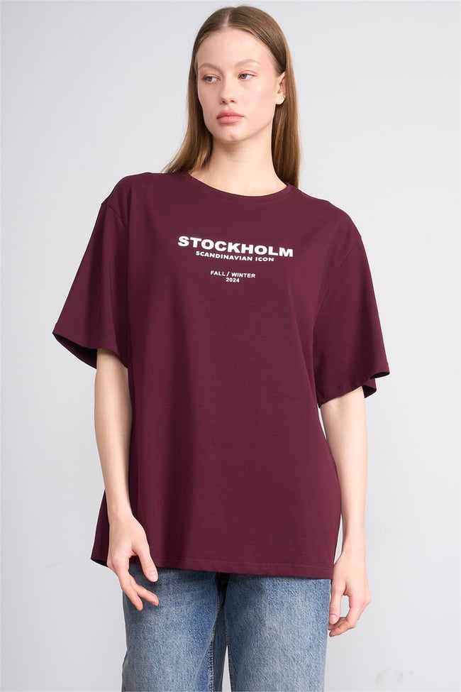 Helly Y26 Mb-6056 Bordo Kadın Stockholm Yazı Baskılı T-Shirt