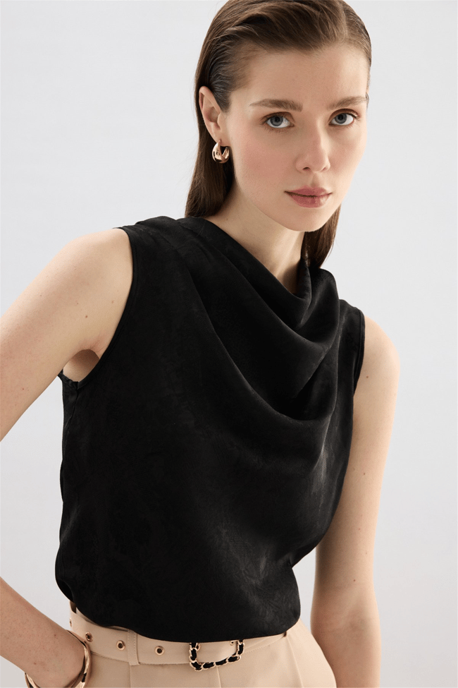 Sateen Y26 1969-1251 Degaje Yaka Jakarlı Bluz Siyah