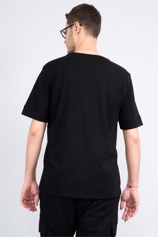 Çetinkaya Mentality 3703 B Yaka Regular Baskılı T-Shirt Siyah