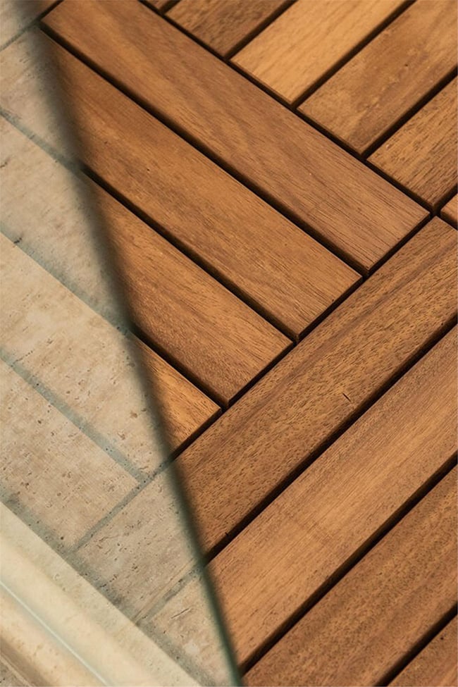 Pafu SUNSOE İroko Ağacı Balkon Bahçe Ahşap Yer Döşemesi Karo Deck 30x30 cm – 1 Adet (0,09m2)