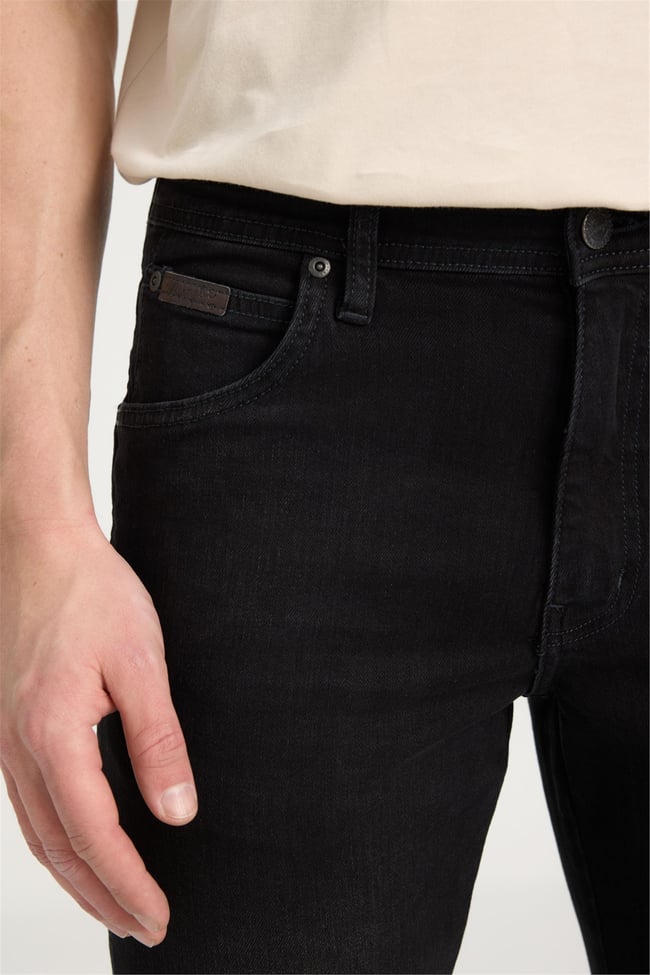 Wrangler W211843 008 Blackeagle Erkek Arızona Denım Pantolon