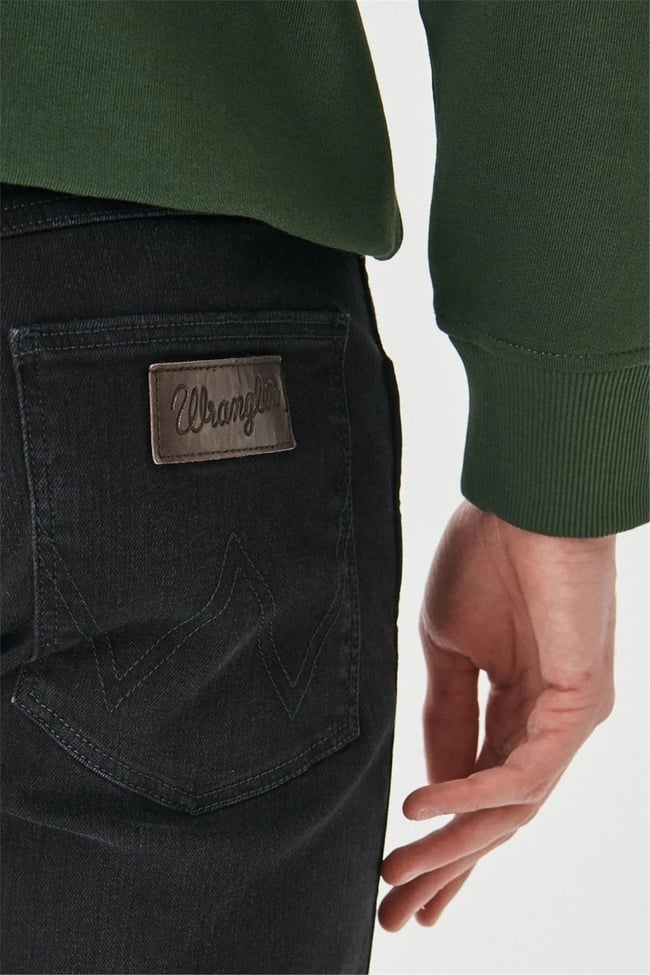 Wrangler W211843 W12O Arızona 008 Black Eagle Erkek Normal Bel Duz Paca Jean Pantolon