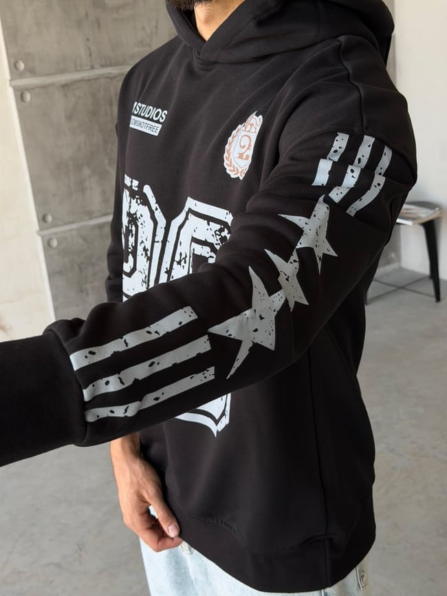 96 Baskılı Yıldız Detaylı Oversize Kapüşonlu Sweat T Siyah