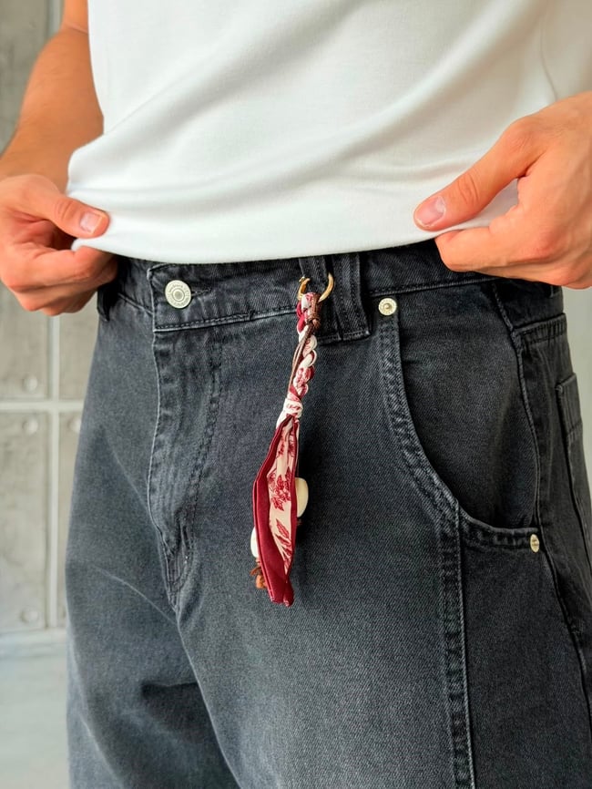 Aksesuar Şerit Detay Siyah Yıkamalı Baggy Kot Pantolon-W