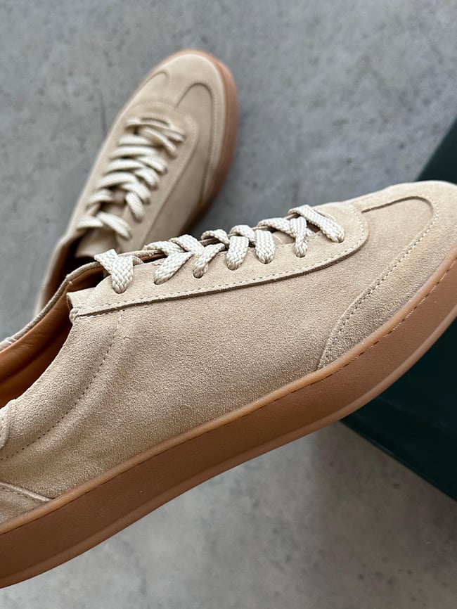 Bej Süet Deri Minimal Sneaker